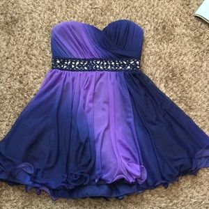 Cocktail/semi formal dress